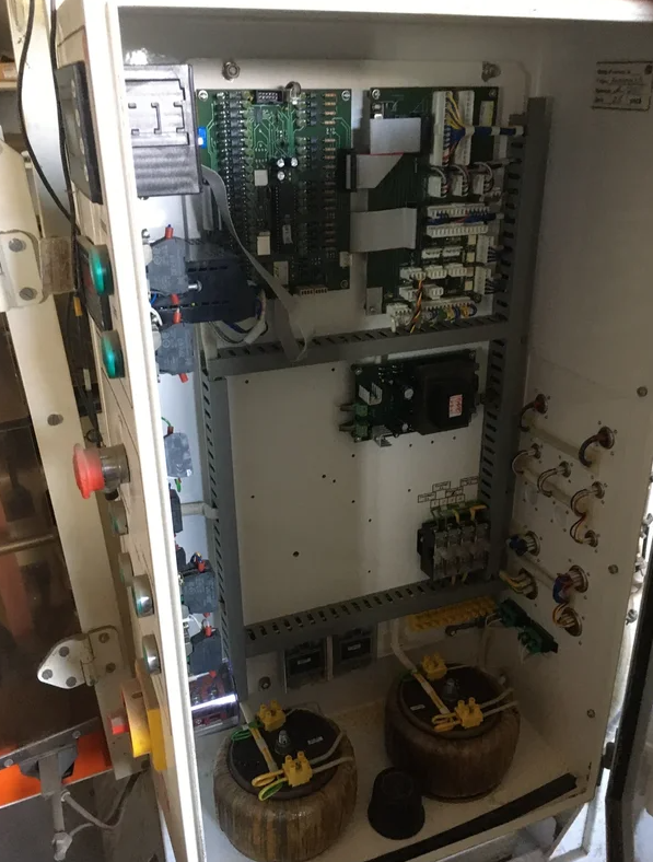 Фасовочный автомат РТ-УМ-21, труба 100мм инв.6839 / Фасовщики сыпучих ...