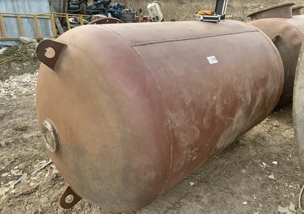 Емкость металлическая 100 кубов. Как выглядит 5 кубов. 10 кубов дров. 1 кубометр дров. 5 куба дров.